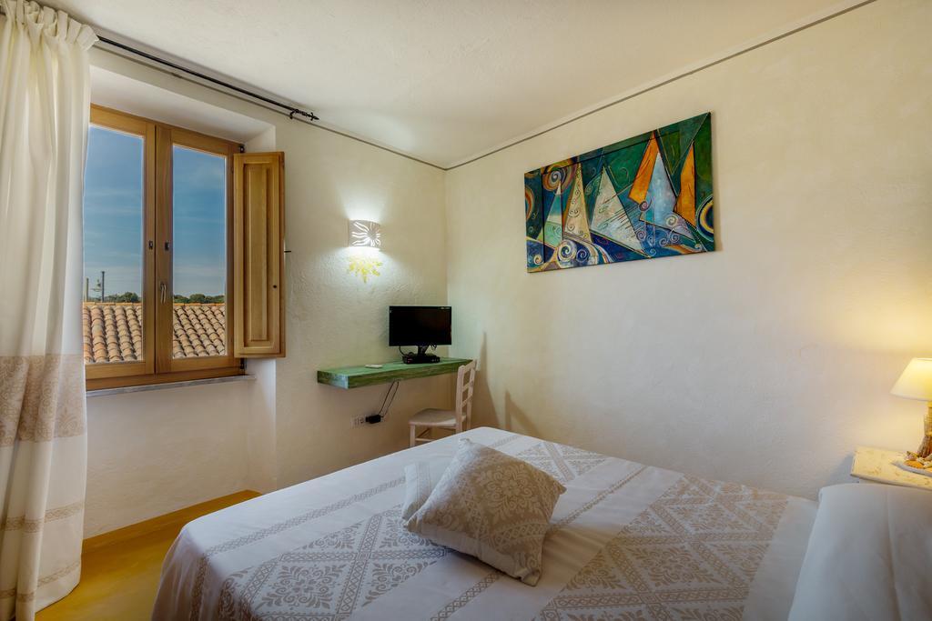 Palazzo Beddoro Appartement San Pantaleo Buitenkant foto
