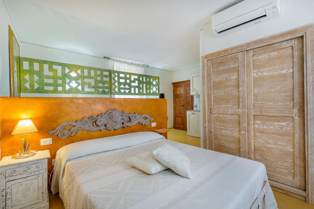 Palazzo Beddoro Appartement San Pantaleo Buitenkant foto