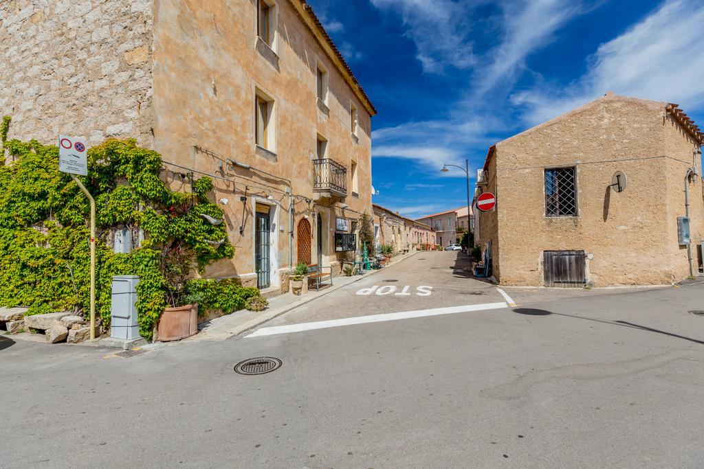 Palazzo Beddoro Appartement San Pantaleo Buitenkant foto