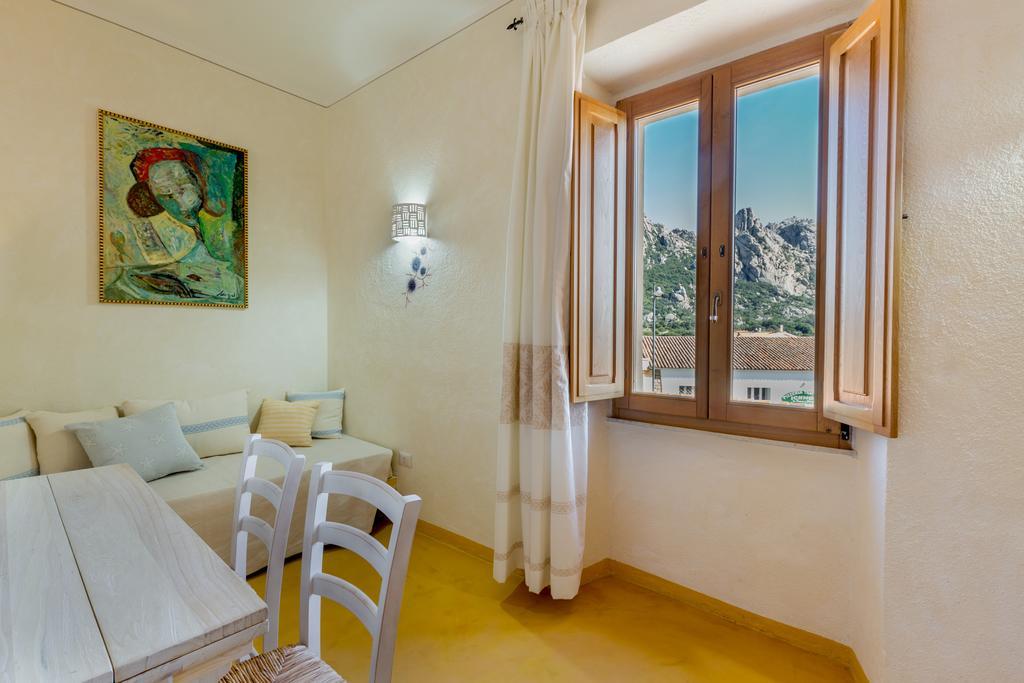 Palazzo Beddoro Appartement San Pantaleo Buitenkant foto