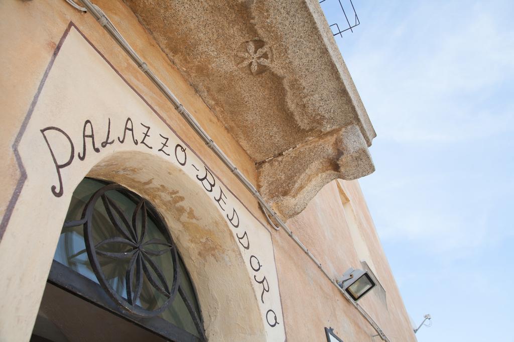 Palazzo Beddoro Appartement San Pantaleo Buitenkant foto