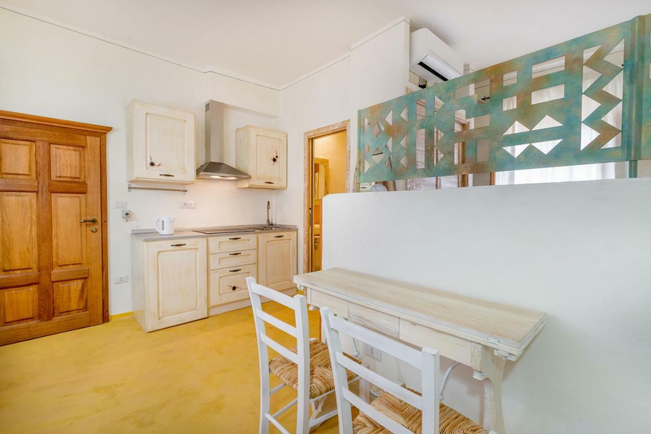 Palazzo Beddoro Appartement San Pantaleo Buitenkant foto