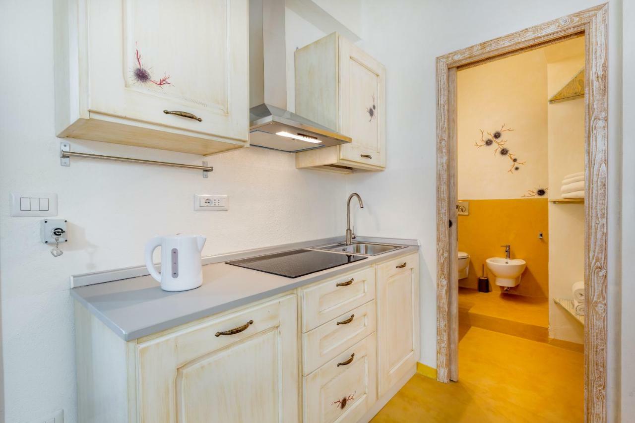 Palazzo Beddoro Appartement San Pantaleo Buitenkant foto