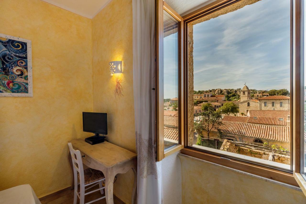 Palazzo Beddoro Appartement San Pantaleo Buitenkant foto