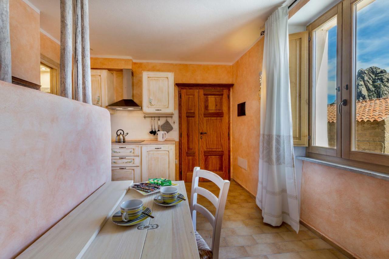 Palazzo Beddoro Appartement San Pantaleo Buitenkant foto